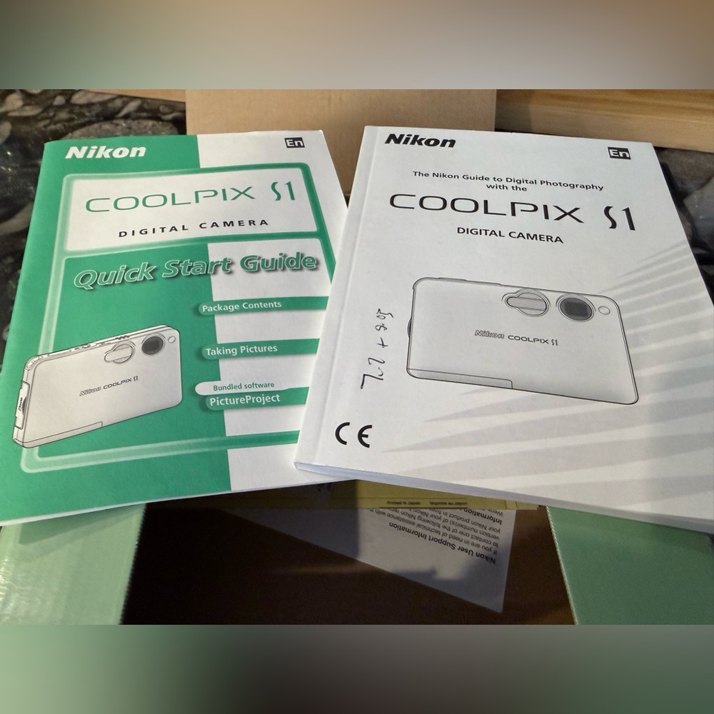 COOLPIX S1 camera - Picture 8 of 8